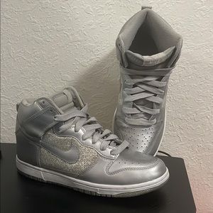 Nike Dunk High “Metallic Silver”